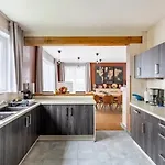 La Casa Pour Neuf *