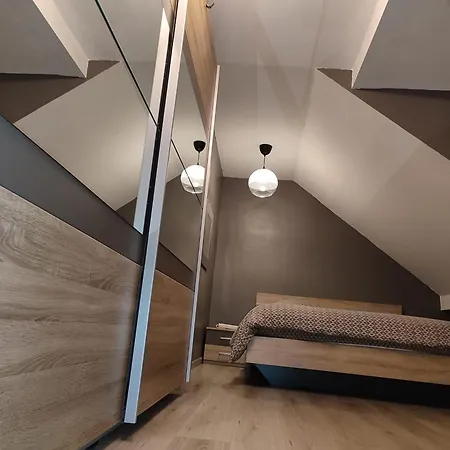 La Casa Pour Neuf נמור