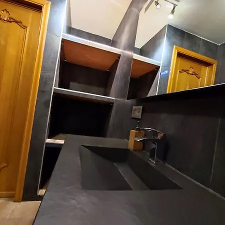 La Casa Pour Neuf נמור